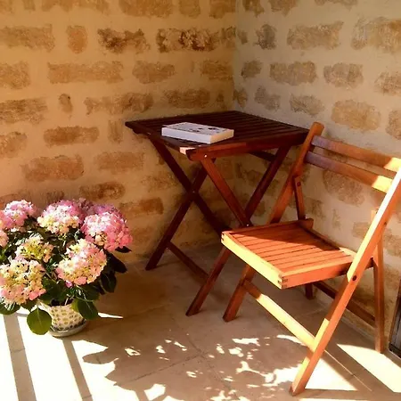Chambres A Kır Evi *